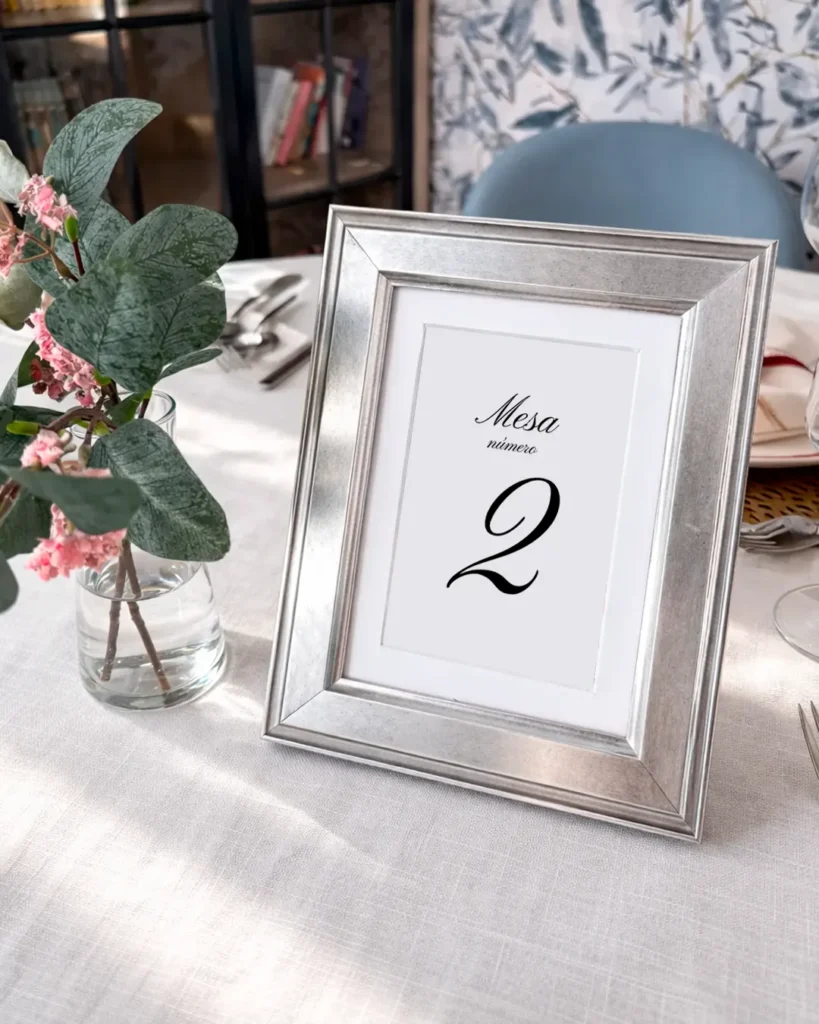 Invitación de Boda Clásica 010 - Número de Mesa