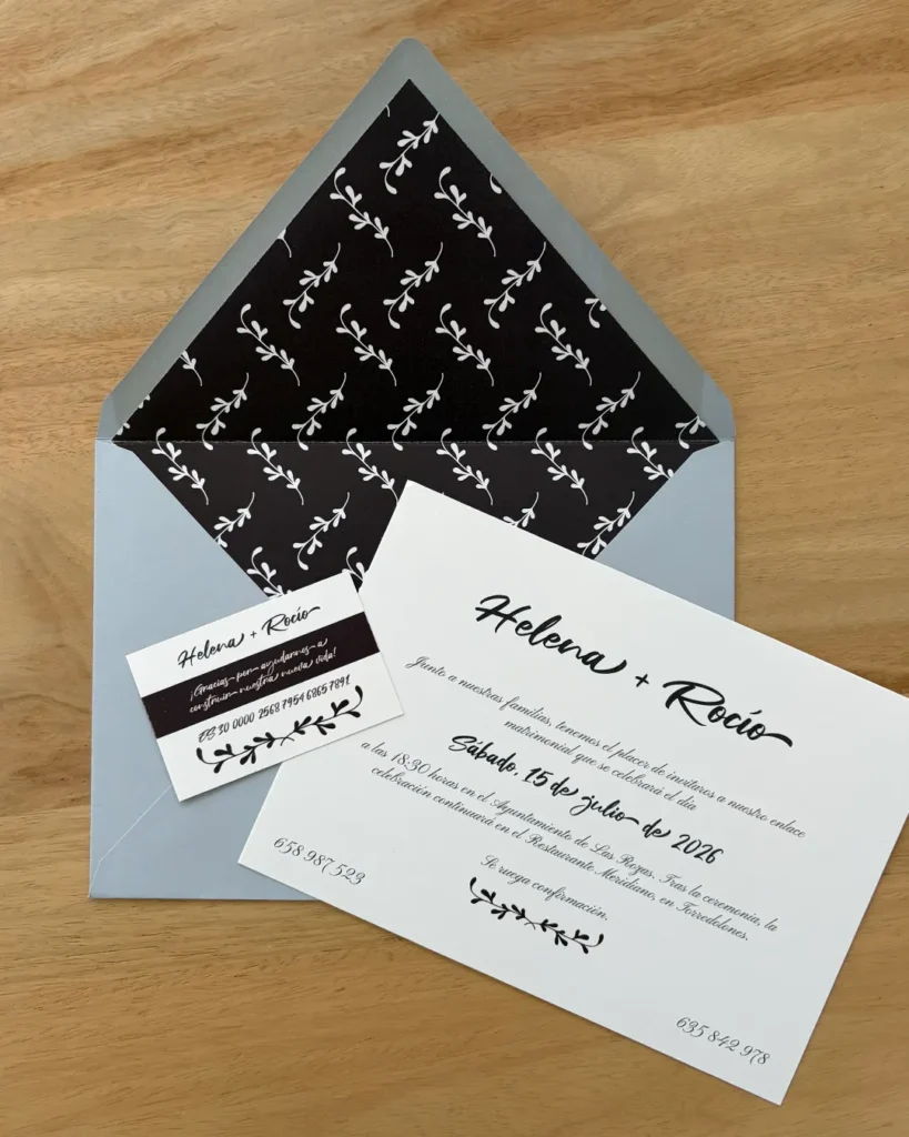 Invitación de Boda Clásica 015 - Invitación, sobre forrado, y tarjeta